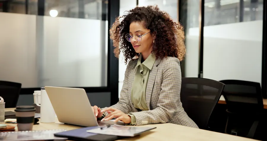 How EOR Services Help US Executives Navigate Global Compliance Risks