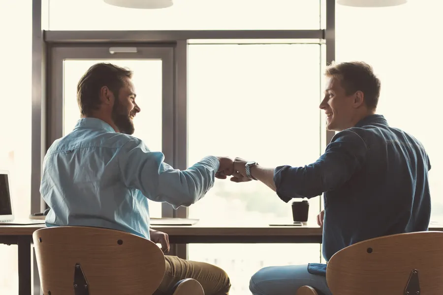 10 benefits of using an Employer of Record