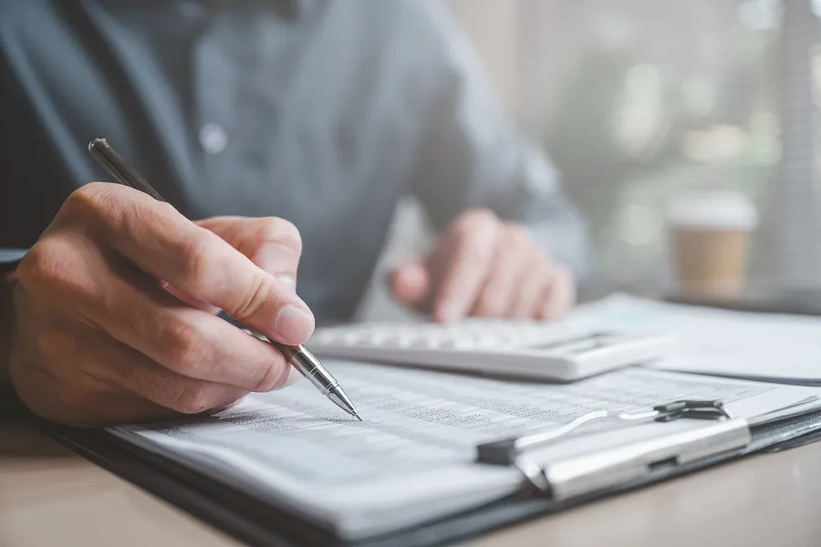 Compliant contractor engagement