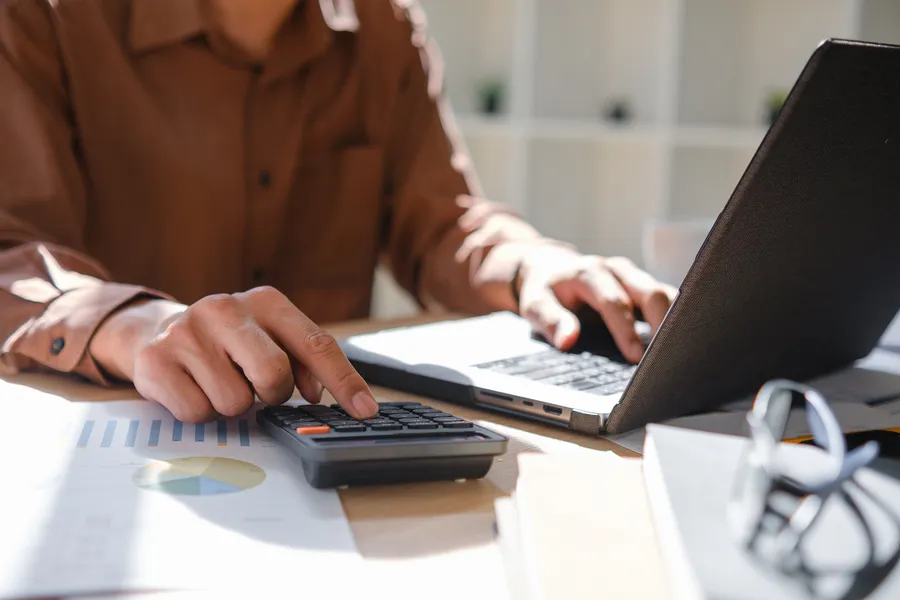How payroll works through our EOR service